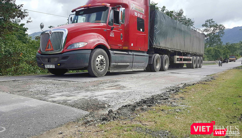 Cận cảnh những “siêu xe Bô xít” đang băm nát QL 27B ảnh 5