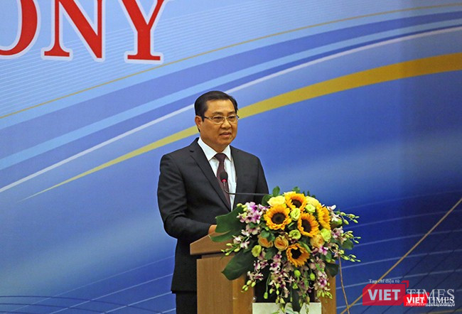 Vói vai trò là thành phố đăng cai, Chủ tịch UBND TP Đà Nẵng Huỳnh Đức Thơ cho rằng, Diễn đàn Tiếng nói tương lai APEC 2017 là cơ hội quý để các bạn thanh niên tiếp cận với những kiến thức thực tế, được chia sẻ bởi những diễn giả hàng đầu