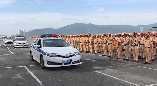 Lực lượng CSGT quyết tâm đảm bảo an toàn tuyệt đối cho Tuần lễ cấp cao APEC 2017 ảnh 7