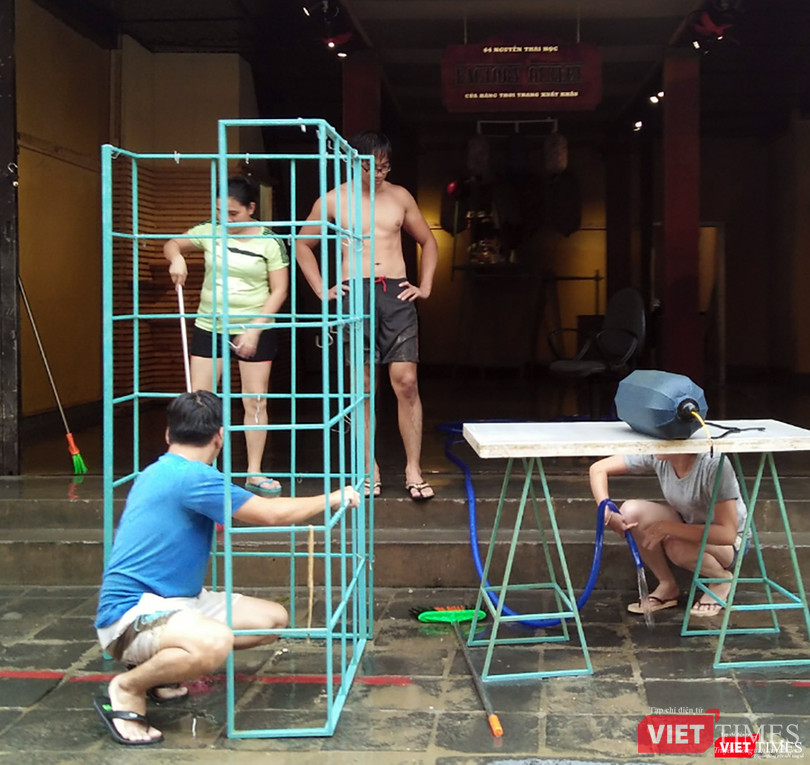 Hội An căng mình dọn rác sau lũ đón APEC ảnh 4