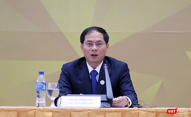 Tại cuộc họp báo thông báo về các vấn đề liên quan diễn ra chiều 7/1, Thứ trưởng thường trực Bộ Ngoại giao Bùi Thanh Sơn đã chia sẻ thông tin về chuyến thăm của Tổng thống Mỹ tại Đà Nẵng nhân sự kiện APEC