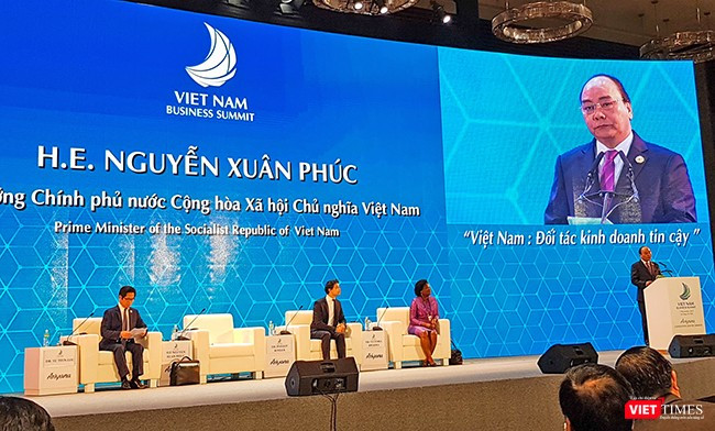 Thủ tướng Chính phủ Nguyễn Xuân Phúc đã chủ trì và phát biểu khai mạc Hội nghị Thượng đỉnh kinh doanh Việt Nam(Vietnam Business Summit-VBS)