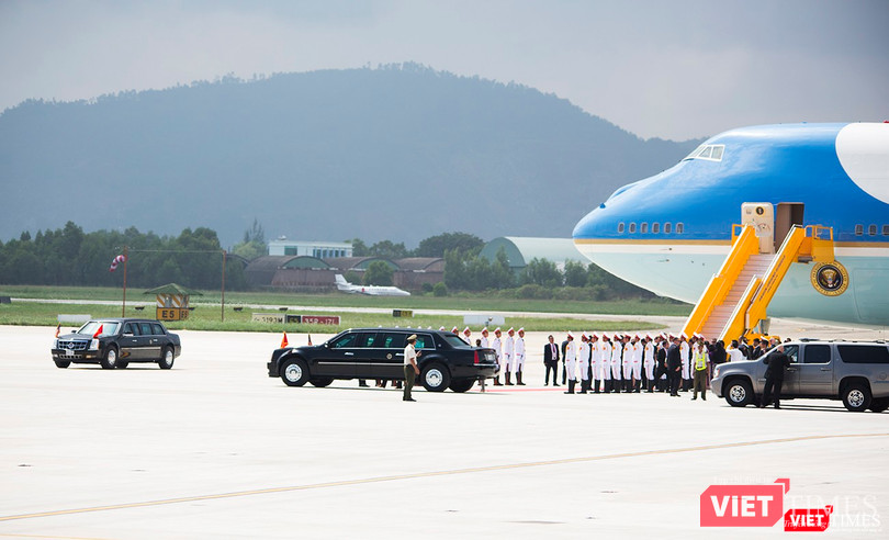 Chuyên cơ Tổng thống Mỹ hạ cánh xuống Đà Nẵng có gì khác biệt? ảnh 29