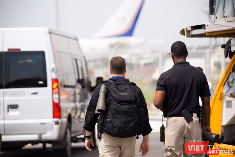 Chuyên cơ Tổng thống Mỹ hạ cánh xuống Đà Nẵng có gì khác biệt? ảnh 8