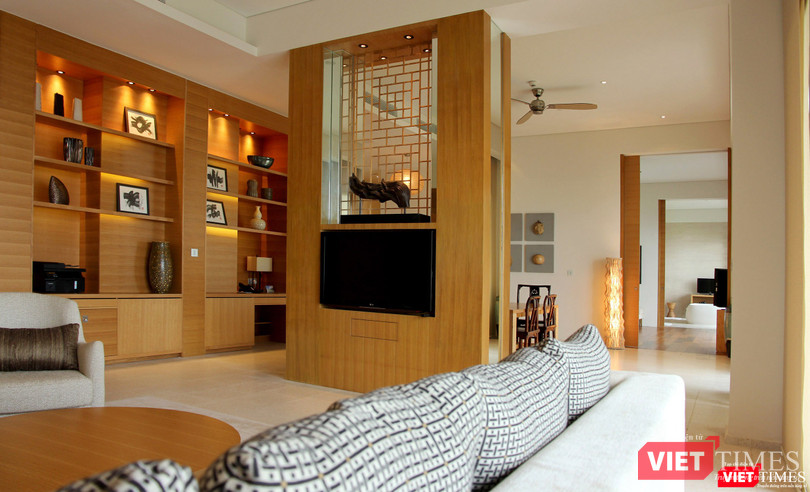 Góc nhìn từ phòng sinh hoạt President Suite