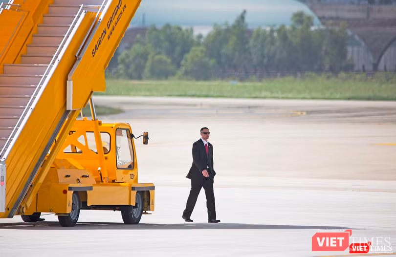 Chuyên cơ Tổng thống Mỹ hạ cánh xuống Đà Nẵng có gì khác biệt? ảnh 16