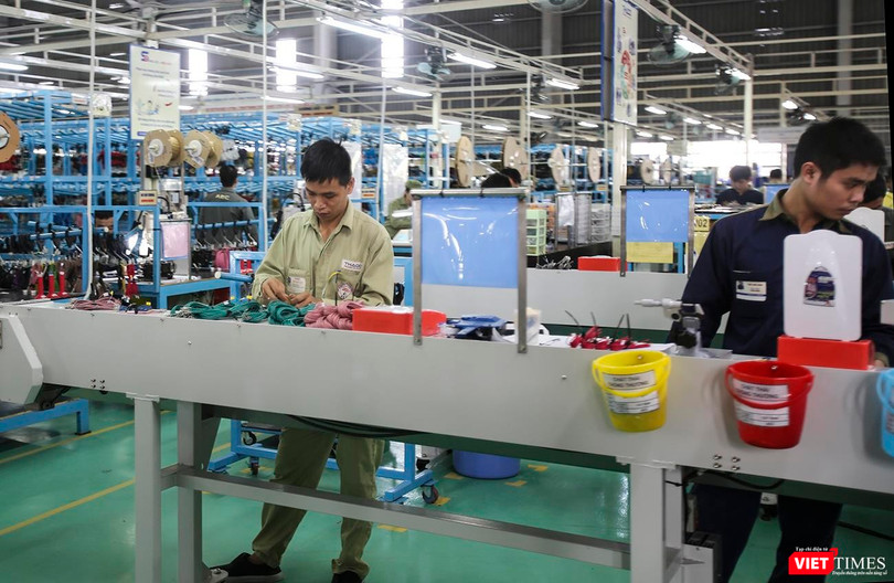 Công nhân ngành cơ khí với tỷ lệ có việc làm sau ra trường cao đang làm việc tại phân xưởng lắp ráp ô tô