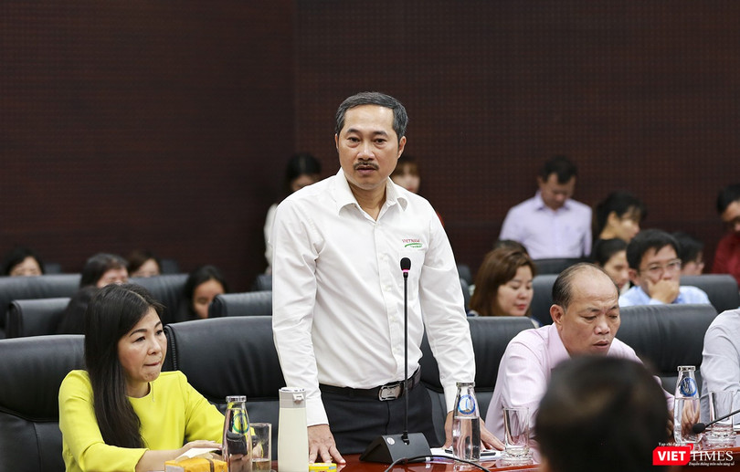 Ông Cao Trí Dũng - Chủ tịch Hiệp hội Du lịch TP Đà Nẵng phát biểu tại buổi gặp mặt cộngk đồng DN của UBND TP Đà Nẵng diễn ra sáng 4/3