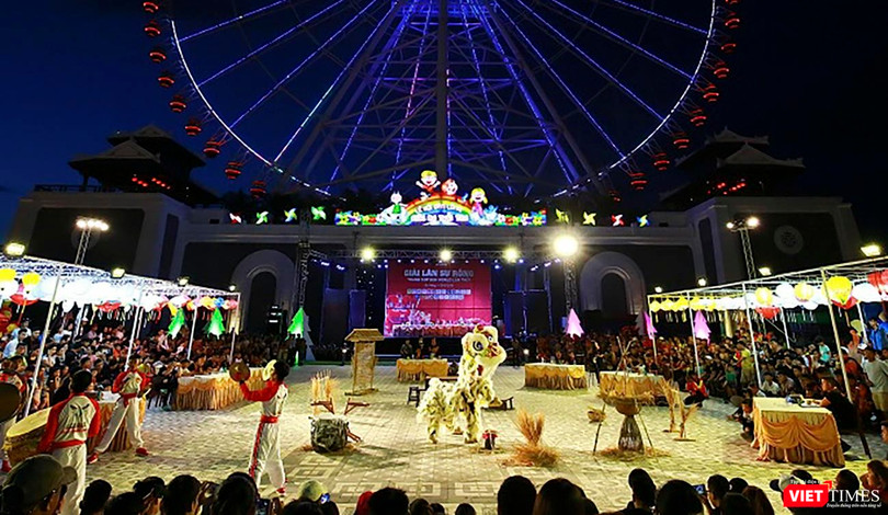 Biểu diễn lân sư rồng tại Công viên Sun World Danang Wonders