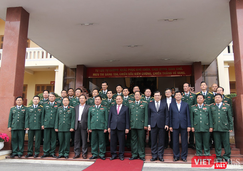 Sáng 11/2, tại Đà Nẵng, Thủ tướng Chính phủ Nguyễn Xuân Phúc đã có chuyến thăm hỏi, động viên và chúc Tết cán bộ chiến sĩ Bộ Tư lệnh Quân khu V.