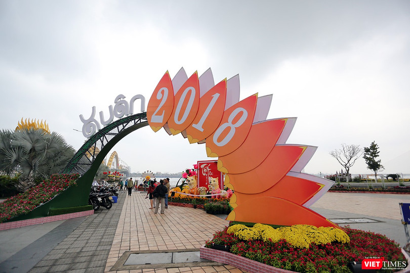 Đà Nẵng khoác áo hoa đón xuân mới Mậu Tuất