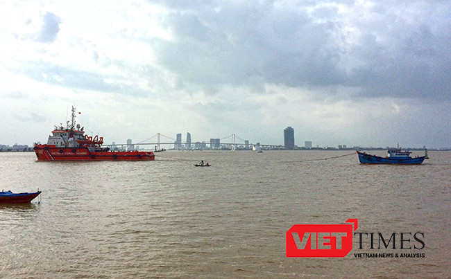 Cảnh sát biển, tàu 9002, Hải đội 201, Bộ tư lệnh, vùng Cảnh sát biển 2, Quảng Nam, cứu hộ, lai dắt, tàu cá bị nạn, VietTimes 