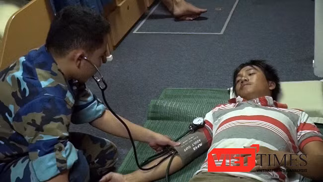 Tàu cá vỏ thép, bỏ mạng trên biển, ngư dân, Bình Định, BĐ 99939TS, sóng đánh chìm, VietTimes