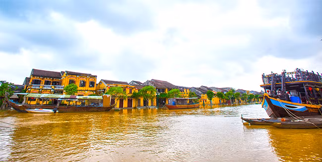 Hội An khoác áo mới