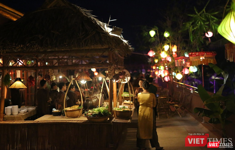 Không gian Tết xưa được tái hiện tại Furama resort phục vụ du khách đến Đà Nẵng trong dịp Tết nguyên đán Mậu Tuất 2018