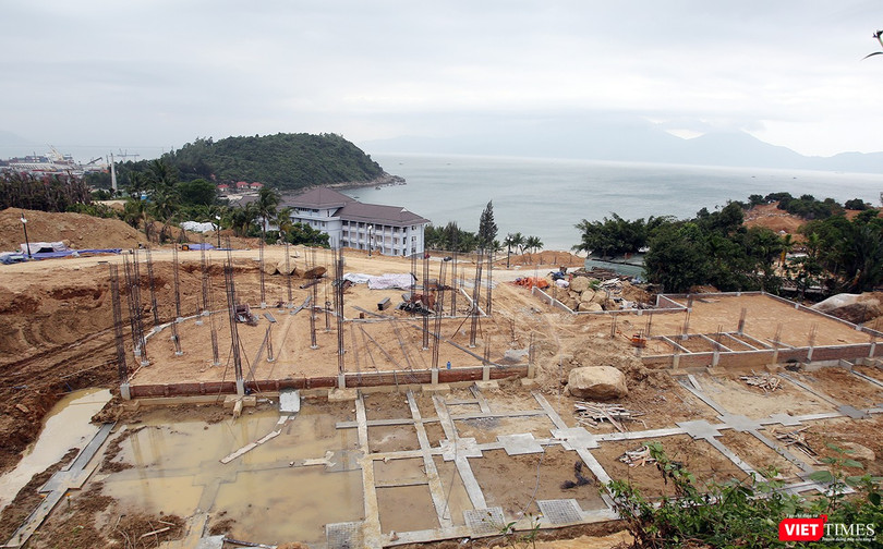 UBND TP Đà Nẵng vừa có văn bản gửi các Sở chuyên ngành liên quan tạm dừng thực hiện các thủ tục giao dịch BĐS liên quan đến các dự án tại bán đảo Sơn Trà.