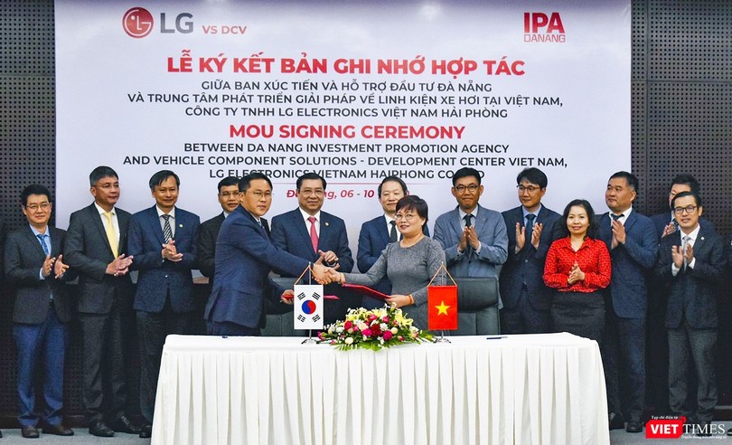 Quang cảnh buổi ký kết