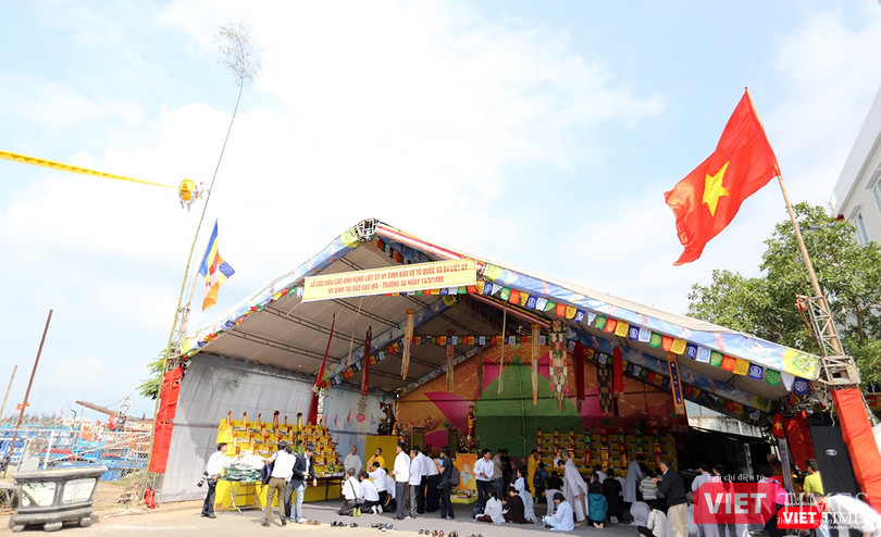 Sáng 13/3, tại Đà Nẵng, Hội Cán bộ chiến sỹ Trường Sa 83 (CQ88) tại Đà Nẵng là các cựu chiến binh, nguyên là cán bộ, chiến sĩ Trung đoàn 83 Công binh (E83), Quân chủng Hải quân Việt Nam đã tổ chức Lễ tưởng niệm 64 liệt sĩ trong trận chiến giữ đảo Gạc Ma (quần đảo Trường Sa, Việt Nam) cách đây 30 năm.