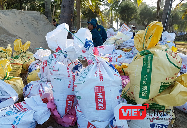 Hội An, Cửa Đại, bãi biển, sạt lở, xâm thực, bao cát, cứu chữa, bao cát, VietTimes