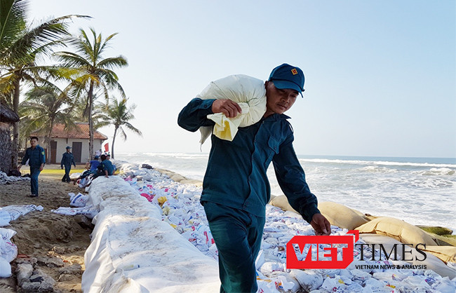 Hội An, Cửa Đại, bãi biển, sạt lở, xâm thực, bao cát, cứu chữa, bao cát, VietTimes