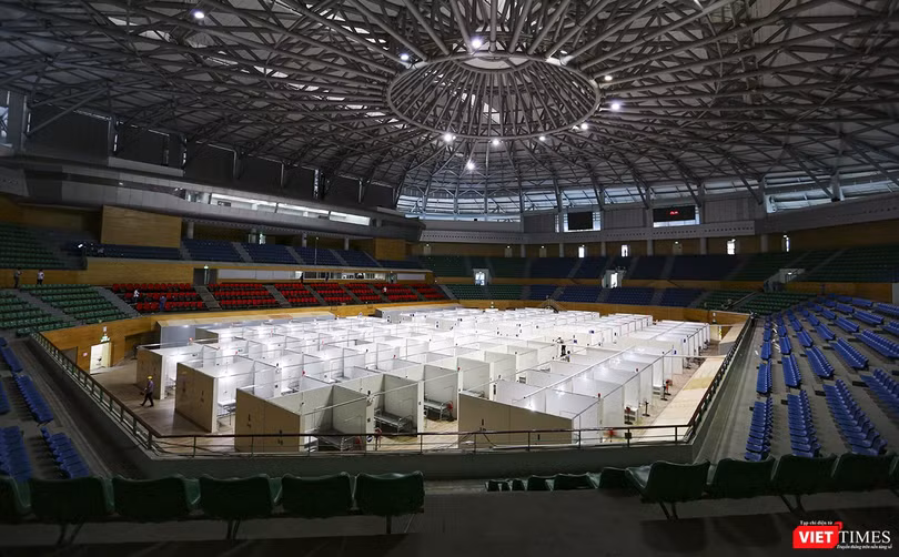 Toàn cảnh Bệnh viện dã chiến tại Cung thể thao Tiên Sơn (Đà Nẵng) đã hoàn thành hạng mục xây lắp