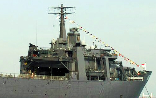 VietTimes, Hạm đổ bộ, Hải quân Singapore, RSS ENDURANCE, thăm Cam Ranh, quân sự, khí tài
