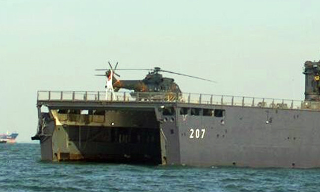 VietTimes, Hạm đổ bộ, Hải quân Singapore, RSS ENDURANCE, thăm Cam Ranh, quân sự, khí tài