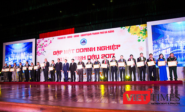 Bí thư Đà Nẵng, Nguyễn Xuân Anh, Tôn vinh, Doanh nghiệp, tiêu biểu, VietTimes, Huỳnh Đức Thơ, công chức, minh bạch