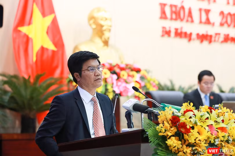 Giám đốc Sở Du lịch TP Đà Nẵng Ngô Quang Vinh trả lời chất vấn đại biểu HĐND liên quan đến Tour 0 đồng
