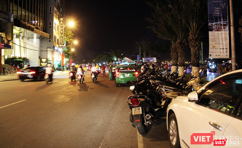 Từ 1/1/2018, Đà Nẵng sẽ thu phí đậu đỗ xe tại tuyến đường Bạch Đằng và Trần Phú thuộc địa bàn quận Hải Châu với 3 mức thu.