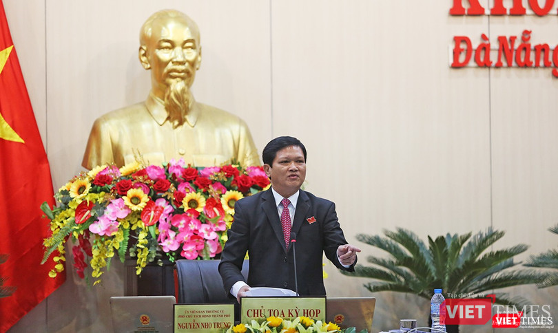 ông Nguyễn Nho Trung, Phó Chủ tịch HĐND TP nói: “Việc tinh giản biên chế cần ban hành sớm, cần xây dựng lại kế hoạch, cơ cấu sử dụng người lao động, xử lý các hợp đồng lao động