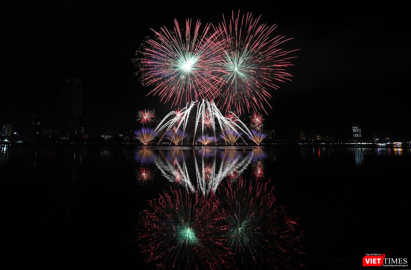 Lễ hội pháo hoa quốc tế Đà Nẵng- DIFF 2018 đã khép lại, đội đến từ Ý đã vô địch DIFF 2018. 