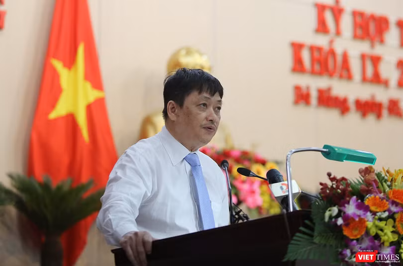 Ông Đặng Việt Dũng-Trưởng Ban Tuyên giáo Thành ủy Đà Nẵng vừa được giới thiệu quay trở lại vị trí Phó Chủ tịch UBND TP sau khi được điều động giữ chức trưởng Ban Tuyên giáo Thành ủy vào tháng 3/2017.