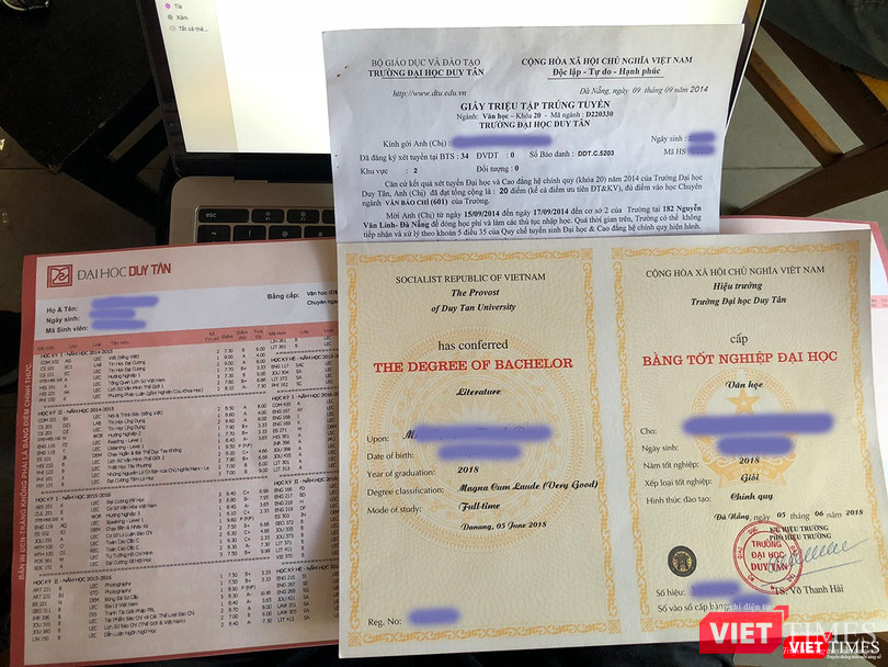 Sau khi tốt nghiệp, sinh viên được cấp bằng Đại học ngành Văn học, nhưng nếu có nhu cầu để xin việc, ĐH Duy Tân sẽ xác nhận được đào tạo chuyên ngành Văn - Báo chí