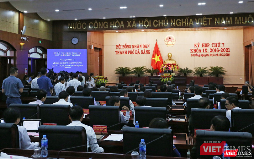 Kỳ họp tiến hành thông qua các thủ tục bầu các chức danh chủ chốt