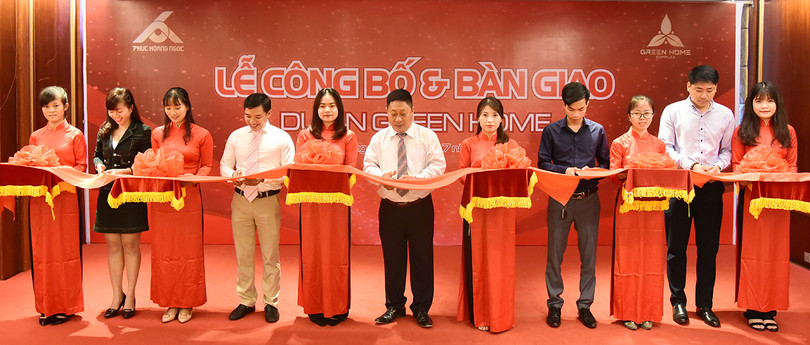 Đại diện các bên tại lễ cắt băng, khánh thành dự án Green Home và bàn giao sản phẩm cho khách hàng Đại diện các bên tại lễ cắt băng, khánh thành dự án Green Home và bàn giao sản phẩm cho khách hàng