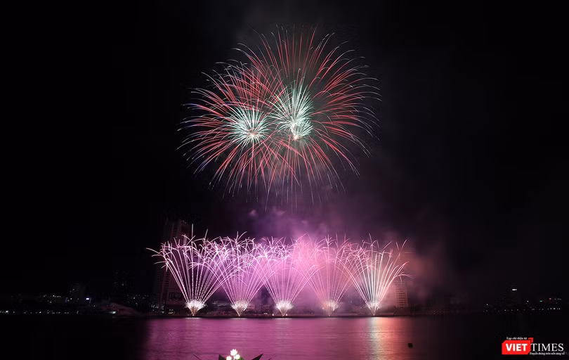 Một trong những màn trình diễn ấn tượng tại DIFF 2017 của đội quán quân đến từ Ý