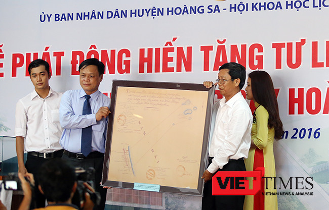 Đà Nẵng, Hoàng Sa, hiện vật, trao tặng, chủ quyền, bằng chứng pháp lý, VietTimes