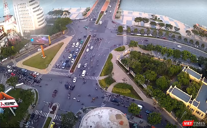 Nút giao thông phía tây cầu Rồng sẽ có 2 hầm chui theo hướng lưu thông từ đường Trần Phú đi Đường 2/9 và hướng lưu thông từ Đường 2/9 đi đường Bạch Đằng.