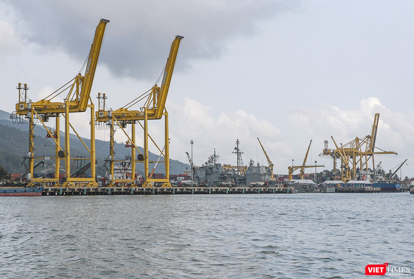 Một góc cảng biển Tiên Sa (Đà Nẵng)