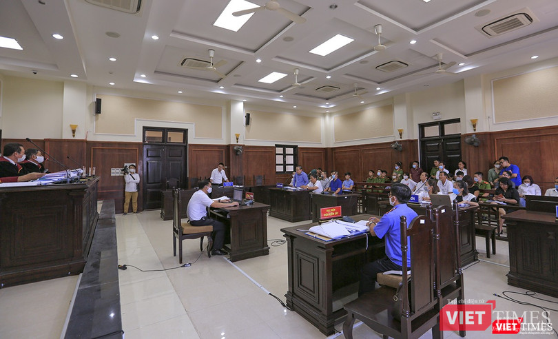 Theo TAND TP Đà Nẵng, số lượng thẩm phán, thư ký tòa còn thiếu so với chỉ tiêu được phân bổ, khiến áp lực công việc đối với thẩm phán, thư ký rất lớn. Theo TAND TP Đà Nẵng, số lượng thẩm phán, thư ký tòa còn thiếu so với chỉ tiêu được phân bổ, khiến áp lực công việc đối với thẩm phán, thư ký rất lớn.