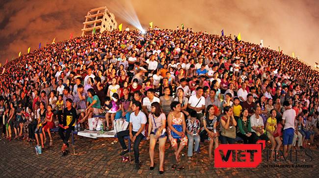 VietTimes, Đà Nẵng, du khách, lễ 30/4 và 1/5, Pháo hoa quốc tế, DIFF 2017