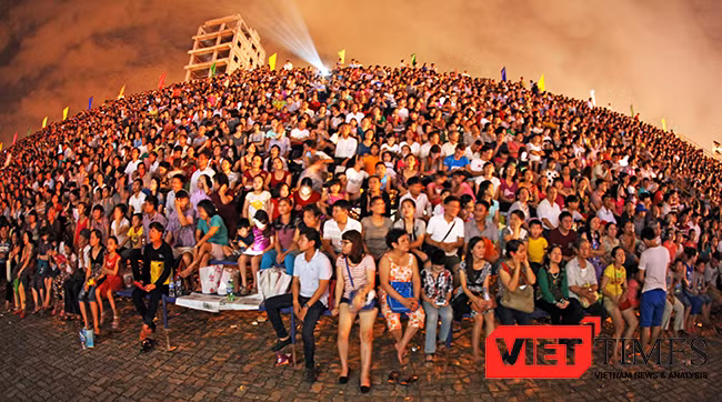 VietTimes, Đà Nẵng, du khách, lễ 30/4 và 1/5, Pháo hoa quốc tế, DIFF 2017