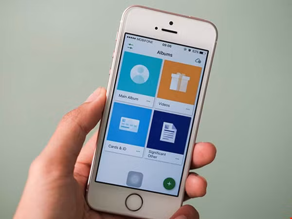 Gallery Vault và Keep Safe là hai ứng dụng cho phép người dùng mã hóa hình ảnh, video và các tập tin quan trọng, tránh được con mắt tò mò của người khác.