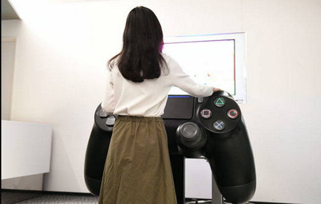 Sony, Tokyo, máy chơi game, phiên bản khổng lồ, PlayStation 4, phiên bản 20 năm, Rapper, VietTimes