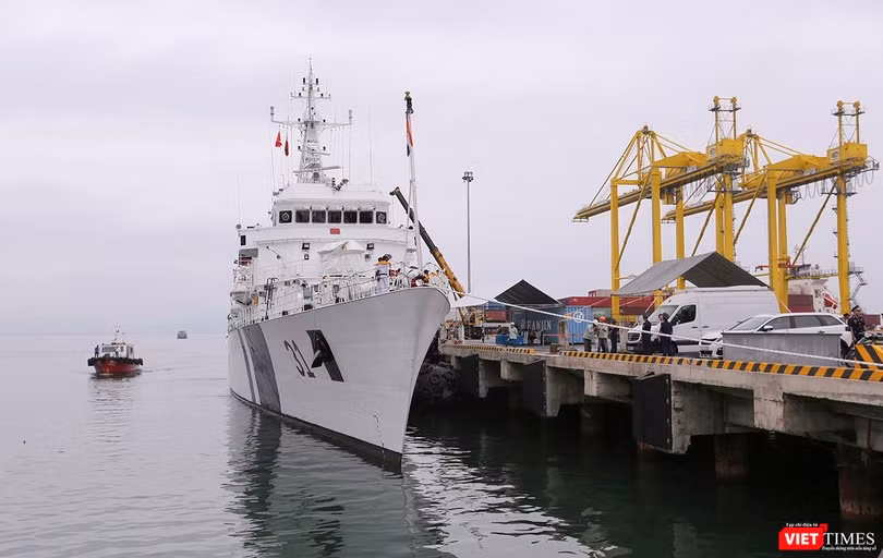 Tàu quân sự ICGS VIJIT thuộc Lực lượng Bảo vệ bờ biển Ấn Độ tại Cảng Tiên Sa (Đà Nẵng)