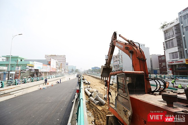 Bí thư, Chủ tịch Đà Nẵng thăm và tặng quà đơn vị thi công Hầm chui phục vụ APEC ảnh 11