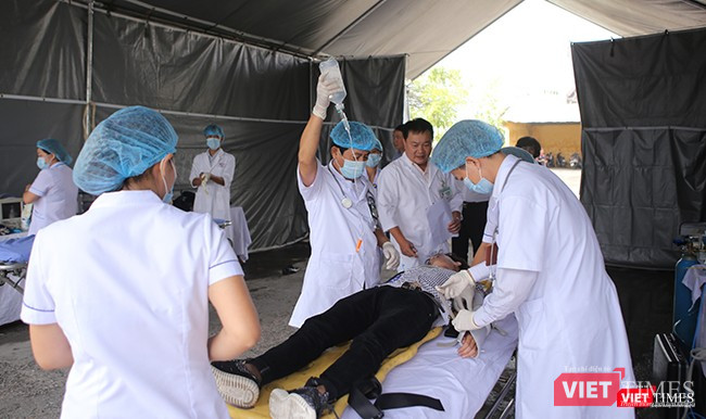 Cấp cứu tại trạm y tế giả chiến