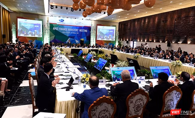 Chiều 21/10, trong khuôn khổ Hội nghị Bộ trưởng Tài chính APEC lần thứ 24 diễn ra tại Hội An (Quảng Nam), các Bộ trưởng Tài chính đại diện cho 21 nền kinh tế thành viên đã ra tuyên bố chung với nhiều nội dung quan trọng.