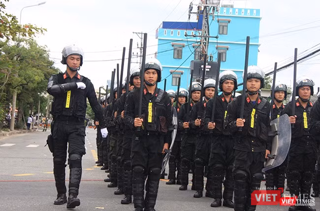 Hơn 2.000 cảnh sát diễn tập chống khủng bố bảo vệ APEC tại Đà Nẵng ảnh 11